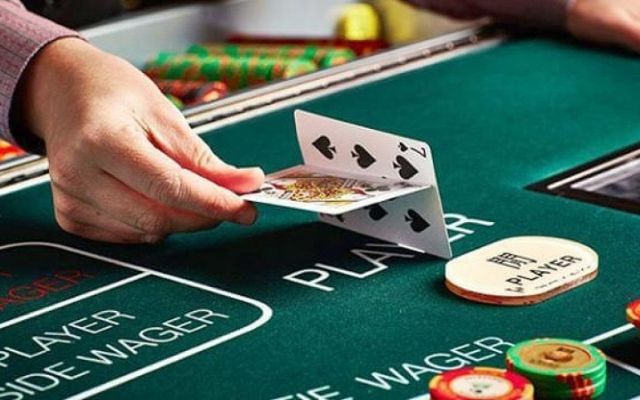 Giải thích lý do thường bị thua khi chơi bài Baccarat